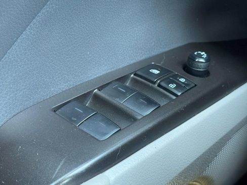 Used 2023 Toyota Camry SE image 22