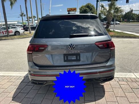Certified 2024 Volkswagen Tiguan SE R-Line FWD image 8