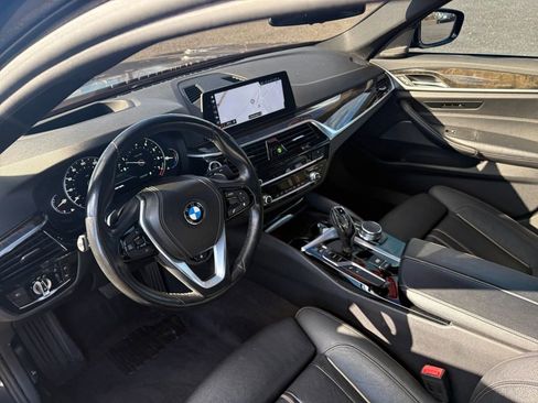 Used 2017 BMW 540i xDrive image 22