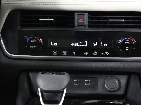 Certified 2025 Nissan Rogue SV image 23