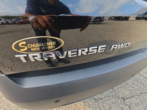 Used 2018 Chevrolet Traverse LT AWD/4WD image 34