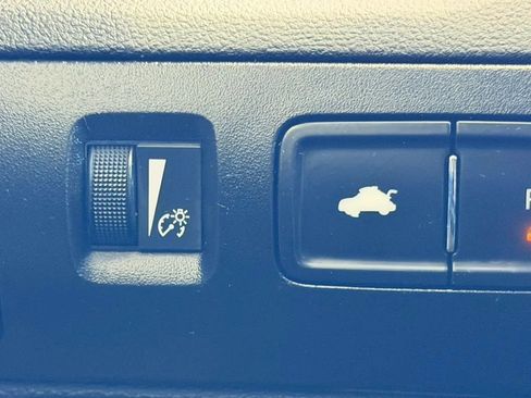 Used 2014 Chevrolet Impala LT w/ Convenience Package image 20