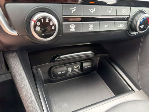 Used 2020 Kia Optima LX image 32