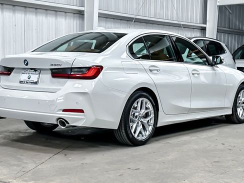 Used 2026 BMW 330i Sedan w/ Convenience Package RWD image 2