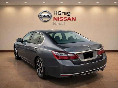 Used 2017 Honda Accord EX-L image 8