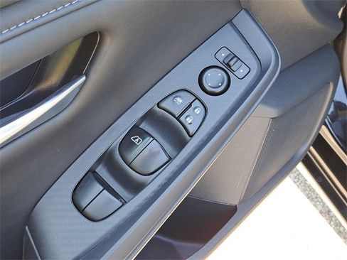 Used 2022 Nissan Sentra SV w/ Trunk Package image 21