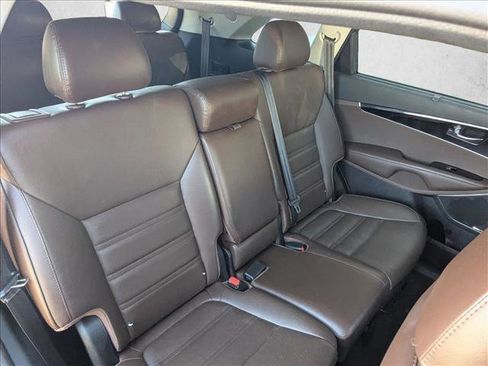 Used 2019 Kia Sorento SX w/ SX Touring Package image 22