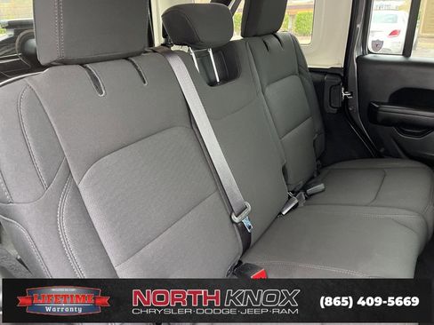 Used 2021 Jeep Wrangler Unlimited Sport image 22