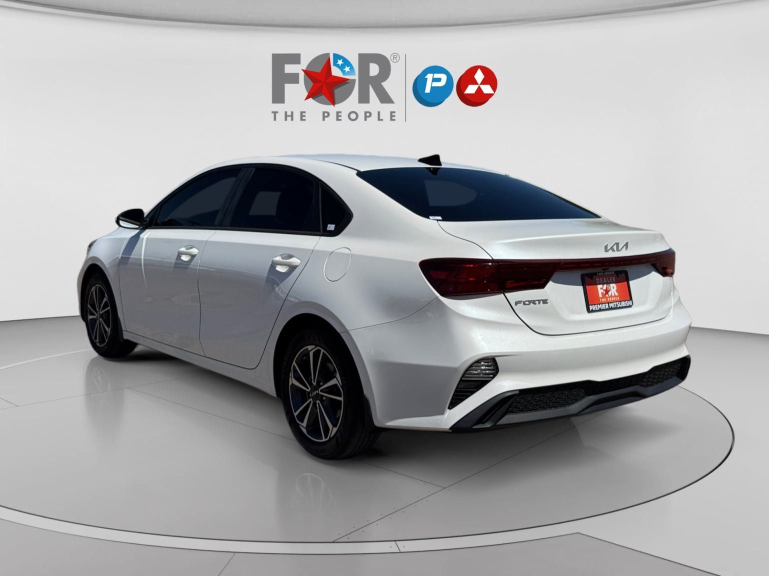 Used 2023 Kia Forte LXS FWD image 3