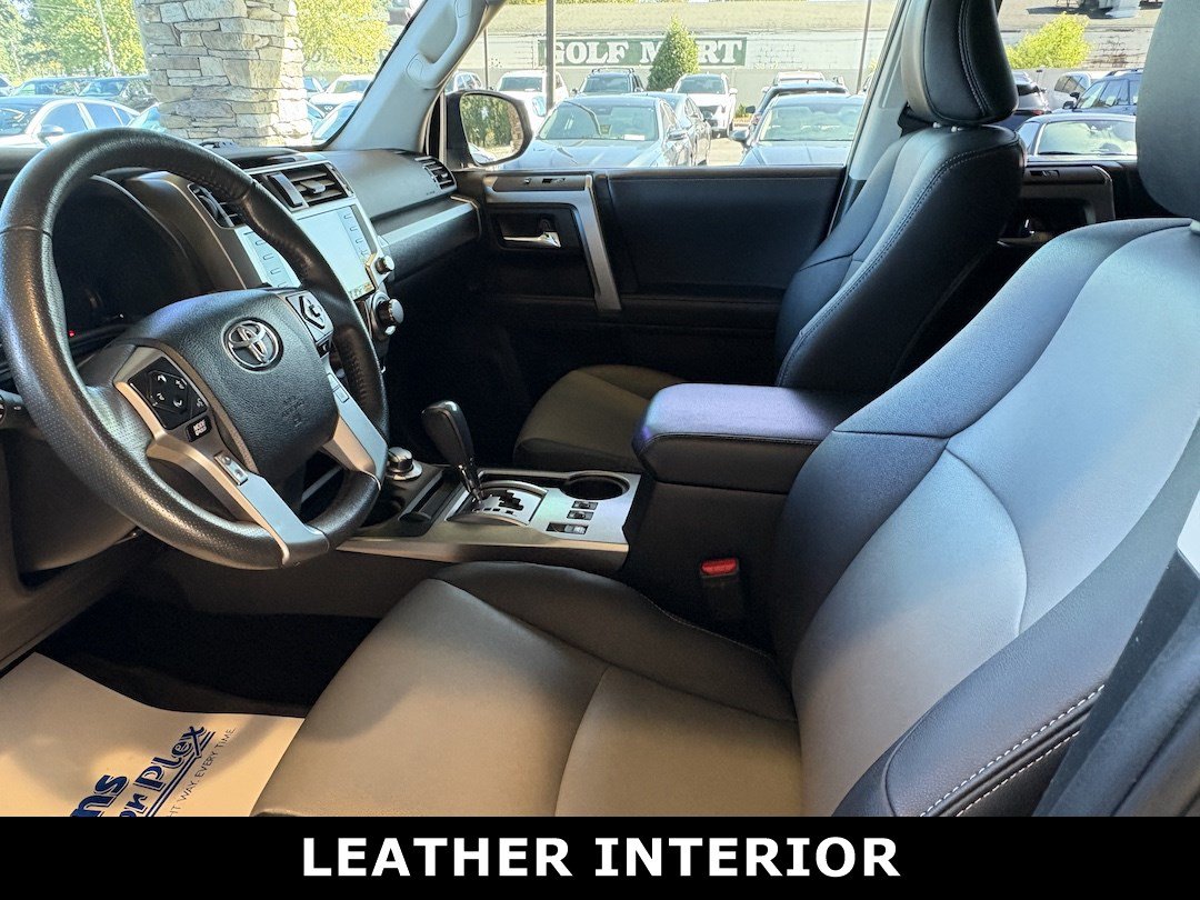 Used 2022 Toyota 4Runner SR5 Premium w/ Moonroof Package AWD/4WD image 24