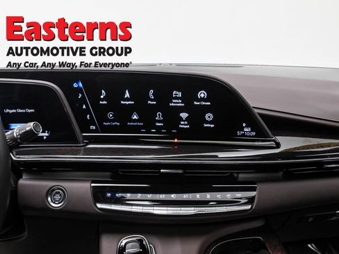 Used 2024 Cadillac Escalade Sport Platinum w/ LPO, ONYX Package image 12