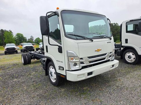 New 2025 Chevrolet Low Cab Forward RWD image 27