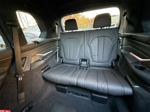 Used 2021 BMW X7 xDrive40i w/ Executive Package image 26