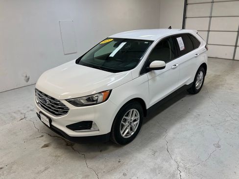 Used 2022 Ford Edge SEL image 5