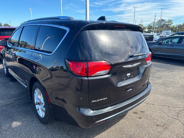 Used 2020 Chrysler Pacifica Limited FWD image 5