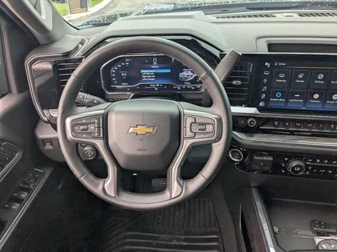 Used 2024 Chevrolet Silverado 3500 LTZ w/ LTZ Convenience Package AWD/4WD image 17