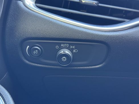 Certified 2018 Chevrolet Malibu LT FWD image 31