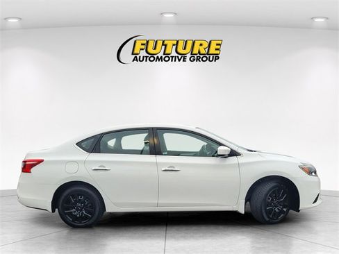 Used 2018 Nissan Sentra S image 3