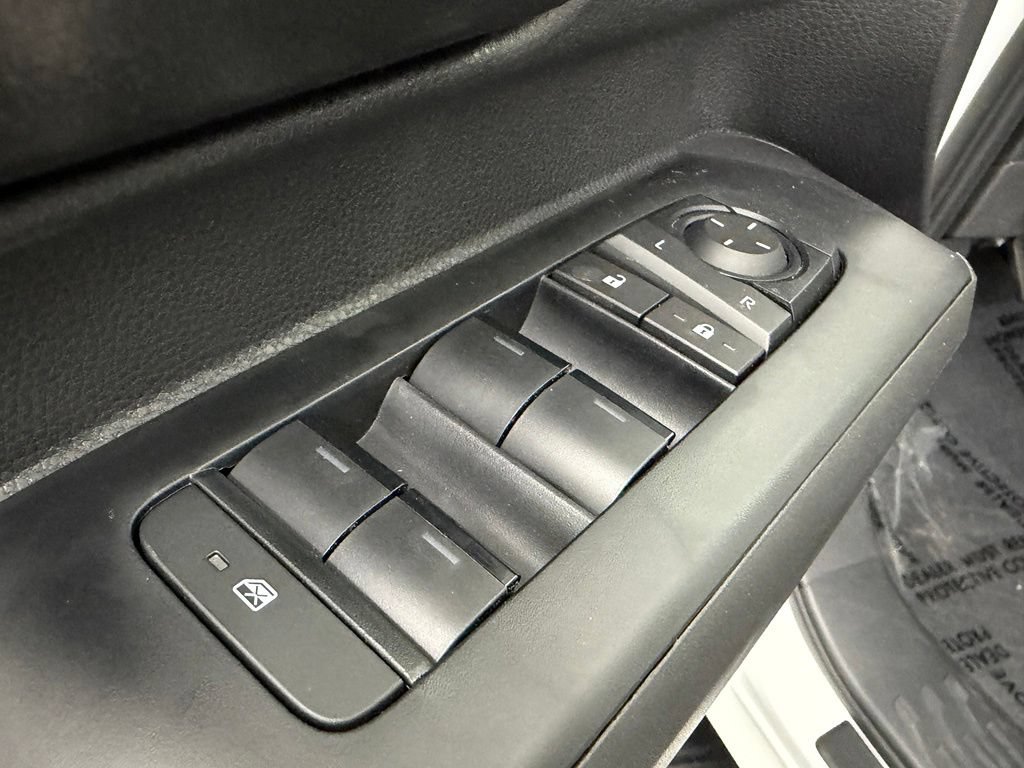 Used 2026 Toyota Tacoma SR5 AWD/4WD image 34