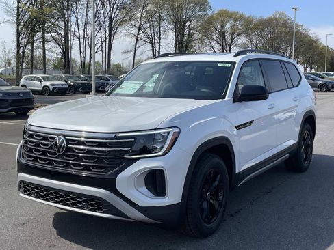 New 2026 Volkswagen Atlas Peak Edition AWD/4WD image 3