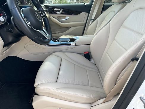 Certified 2022 Mercedes-Benz GLC 300 image 18