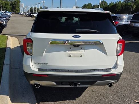 Used 2023 Ford Explorer Limited w/ Limited Technology Package RWD image 10