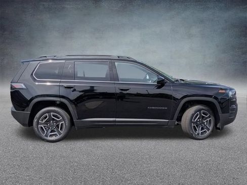 New 2026 Jeep Cherokee Laredo AWD/4WD image 2