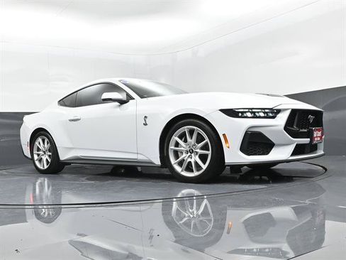 Used 2025 Ford Mustang GT Premium RWD image 26