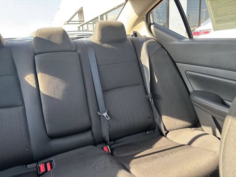 Used 2025 Nissan Altima 2.5 SV FWD image 36