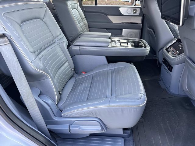 Used 2018 Lincoln Navigator Black Label w/ Cargo Package AWD/4WD image 13