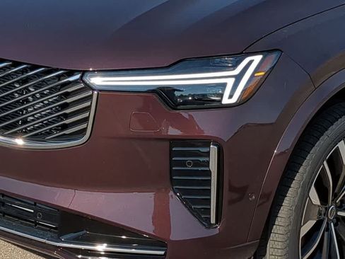 New 2026 Volvo XC90 T8 Plus w/ Protection Package Premier AWD/4WD image 10