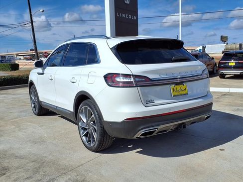 Used 2022 Lincoln Nautilus Reserve w/ Equipment Group 202A image 3