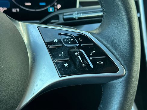 Certified 2025 Mercedes-Benz C 300 4MATIC Sedan image 28