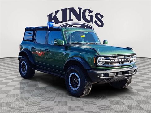 Certified 2023 Ford Bronco Outer Banks w/ Sasquatch Package image 7