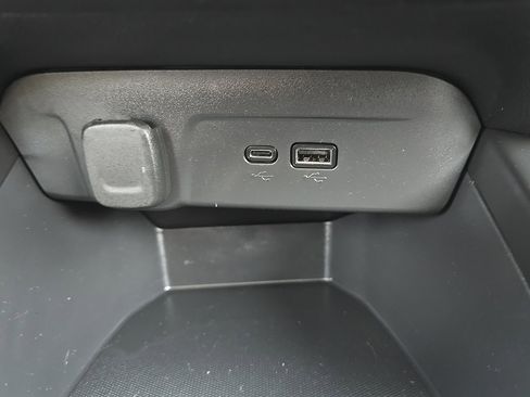 Used 2024 Chevrolet Trax LS image 27