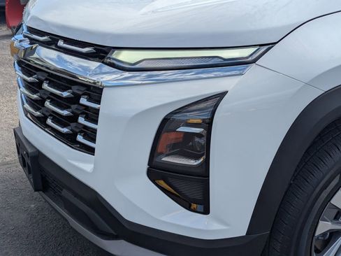 Used 2026 Chevrolet Equinox LT FWD image 12