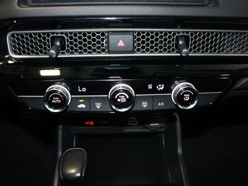 Used 2023 Honda Civic Sport image 15