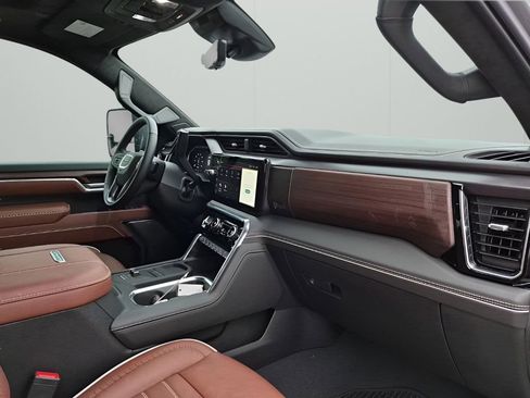 New 2026 GMC Sierra 2500 Denali Ultimate image 14