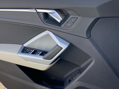 Used 2022 Audi Q3 2.0T Premium Plus w/ Premium Plus Package image 18