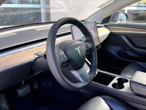 Used 2022 Tesla Model 3 Long Range image 14