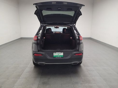 Used 2016 Jeep Cherokee Limited image 29