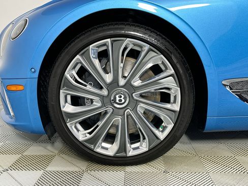 Certified 2021 Bentley Continental GT V8 AWD/4WD image 6