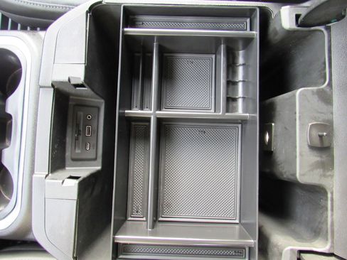 Used 2020 Chevrolet Silverado 1500 LTZ w/ LTZ Convenience Package image 30