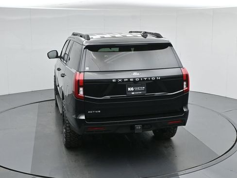 New 2025 Ford Expedition Active image 54