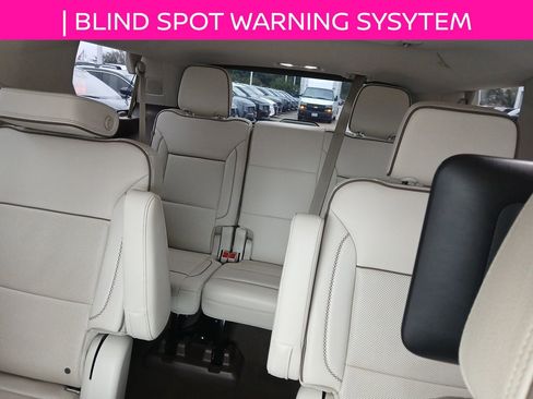 Used 2021 GMC Yukon Denali w/ LPO, Illumination Package image 16