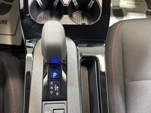 Used 2025 Toyota Prius Plug-In Hybrid image 33