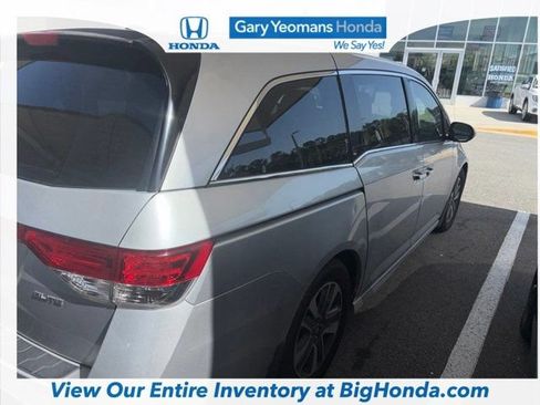 Used 2015 Honda Odyssey Touring Elite image 9