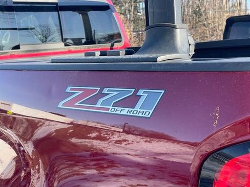 Used 2018 Chevrolet Colorado Z71 image 32