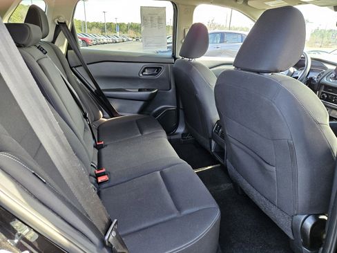 Used 2024 Nissan Rogue S image 19