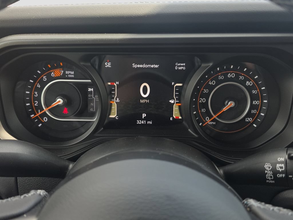 Used 2026 Jeep Wrangler Unlimited Rubicon AWD/4WD image 10